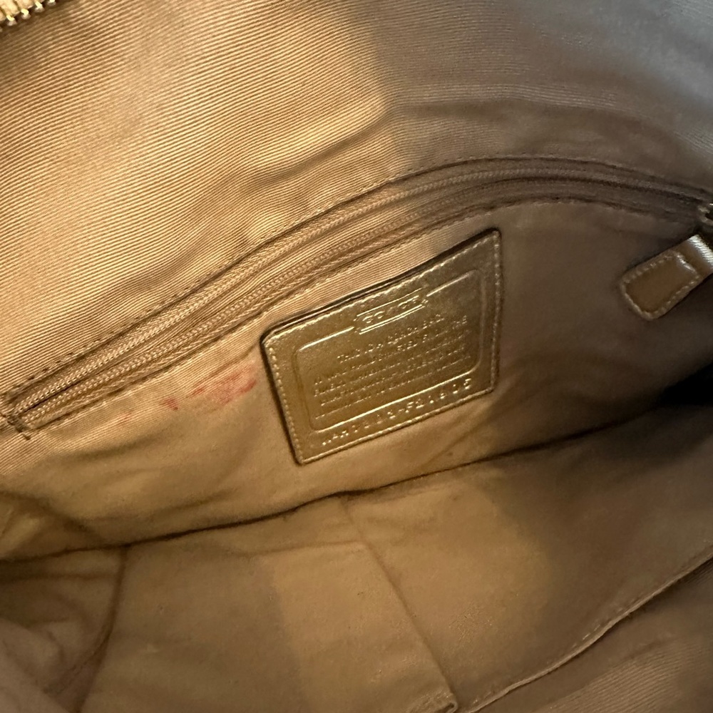 Coach Cross Body - Picture 3 of 3